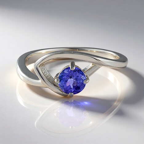 Anello in argento con Tanzanite