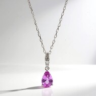Collana in oro con Zaffiro Rosa (CIRARI)