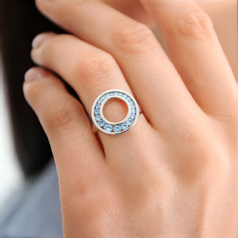 Anillo en plata con Topacio azul suizo (MONOSONO COLLECTION)