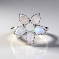 Anello in argento con Pietra di Luna Arcobaleno