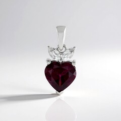 Ciondolo in argento con Rodolite di Naktamunda