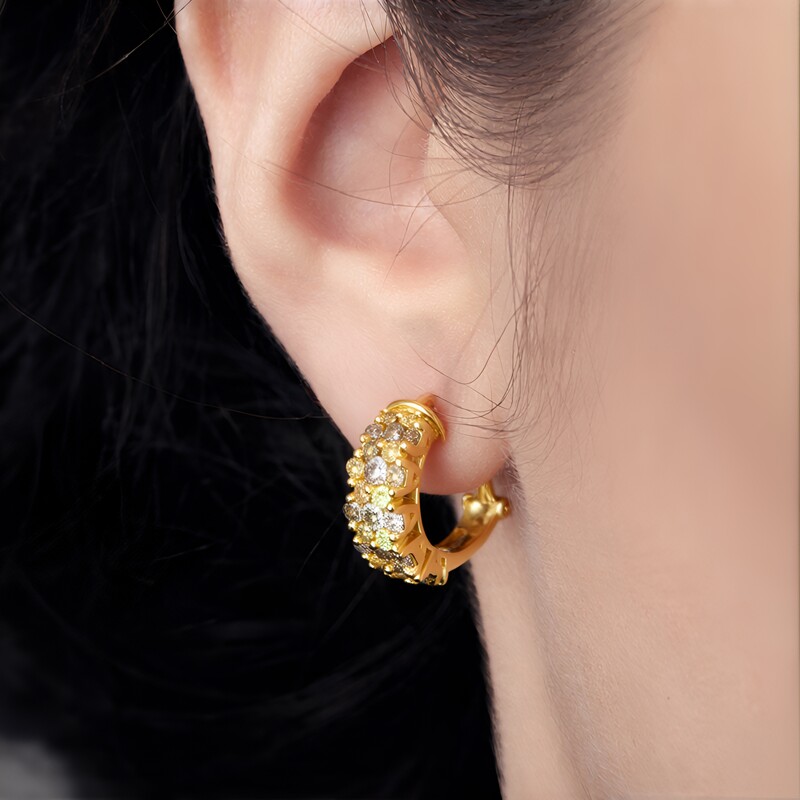 Orecchini in oro con Diamante Fancy SI2 (CIRARI)