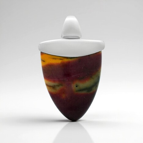 Ciondolo in argento con Mokaite