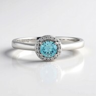 Anillo en plata con Zircón de Ratanak Kirí