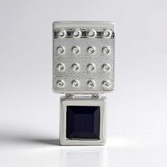 Ciondolo in argento con Zaffiro Blu (MONOSONO COLLECTION)