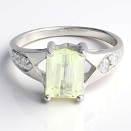 Bague en argent et Kunzite jaune canari