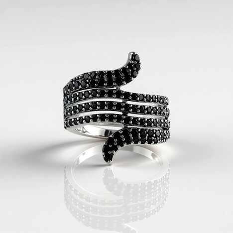 Anello in argento con Spinello Nero