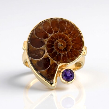 Anello in argento con Ammonite (Bali Barong)
