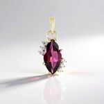Ciondolo in oro con Rodolite di Naktamunda