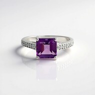 Anello in argento con Ametista Siberiana