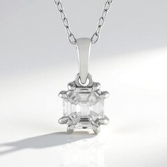Collana in argento con Zircone