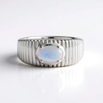Anello in argento con Opale di Welo