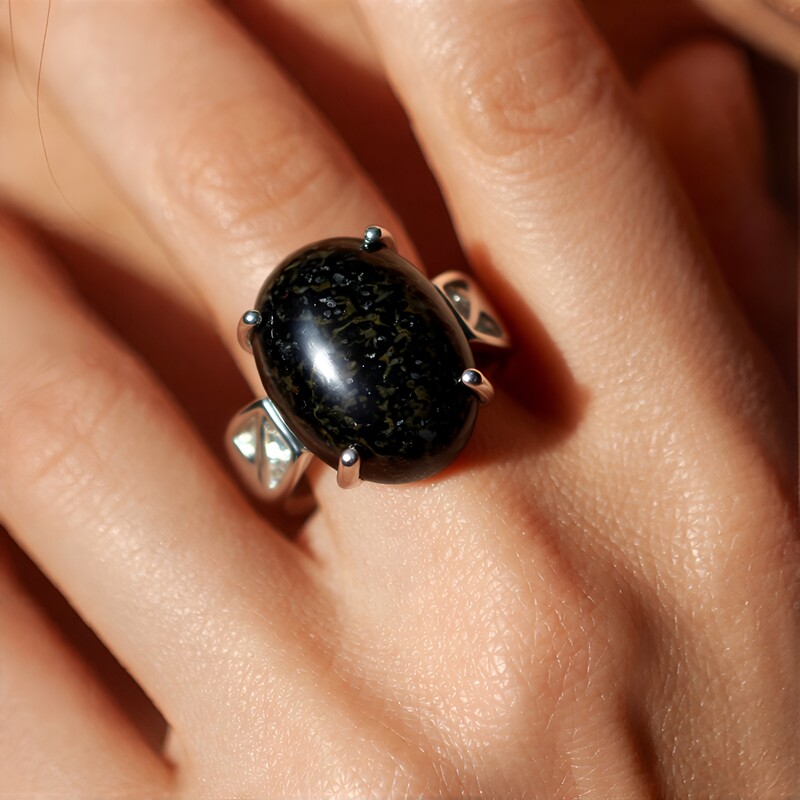 Anello in argento con Opale Leopardo