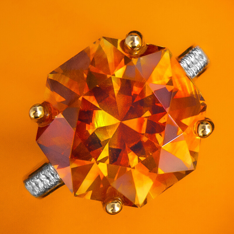 Anello in oro con Sfalerite (AMAYANI)