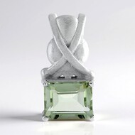 Colgante en plata con Amatista verde