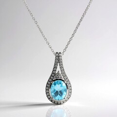 Collana in argento con Topazio Blu Cielo