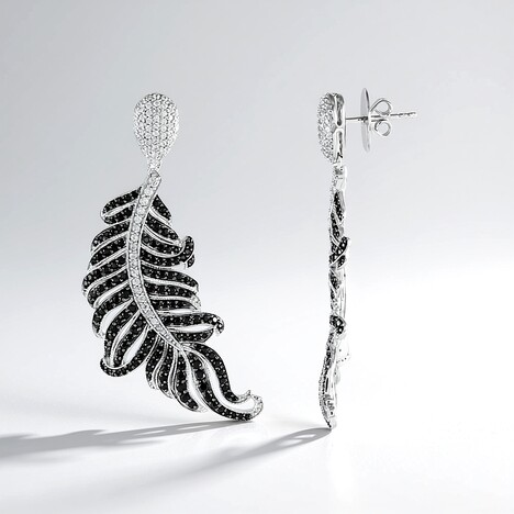 Orecchini in argento con Spinello Nero (Dallas Prince Designs)