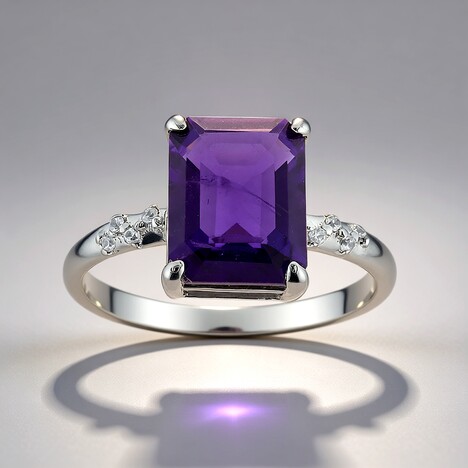Anello in argento con Ametista