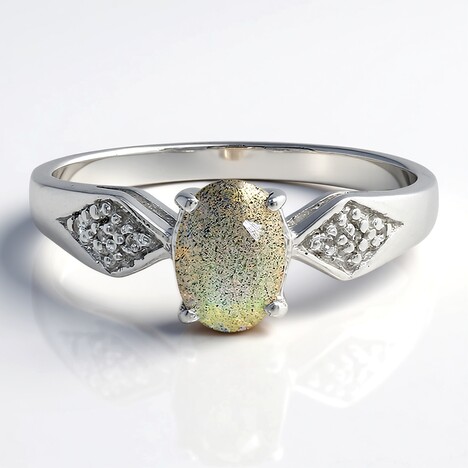 Anello in argento con Labradorite