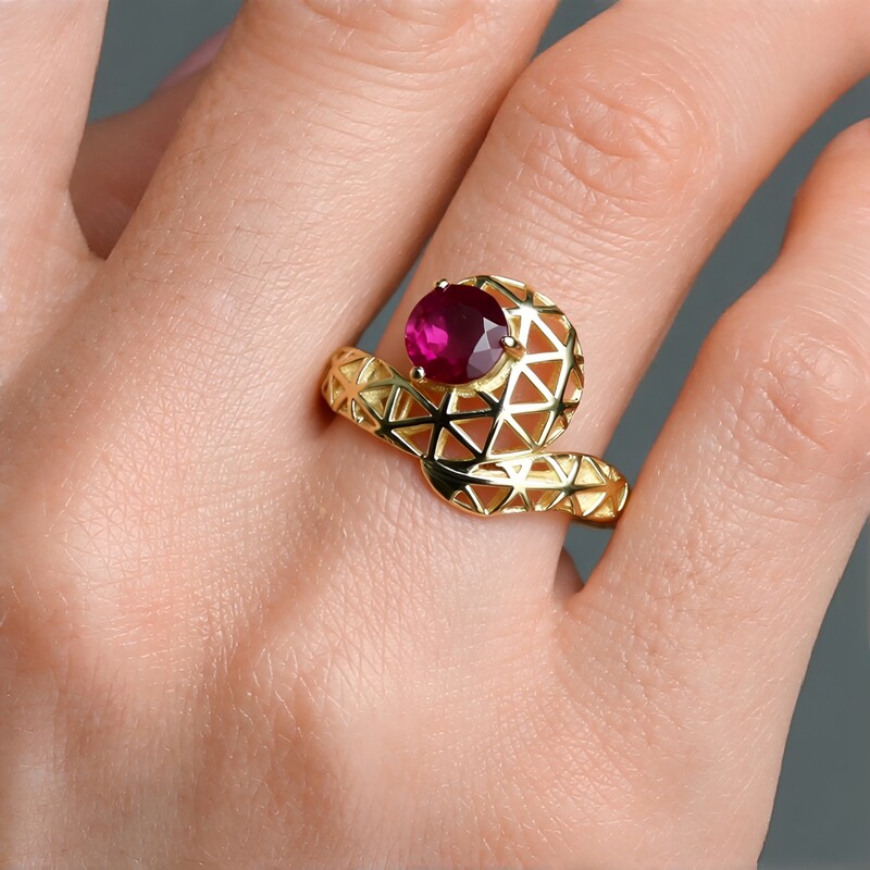 Madagaskar-Rubin-Goldring (Ornaments by de Melo)