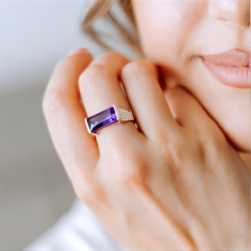 Anello in argento con Ametista Zambiana (de Melo)