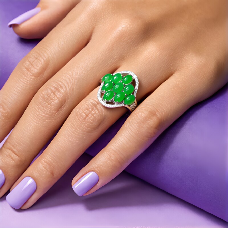 Anillo en plata con Crisoprasa imperial