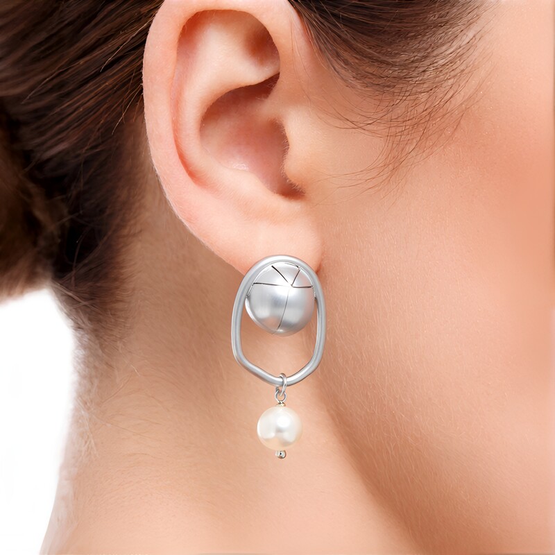 Pendientes en plata con Perla blanca Freshwater (Joias do Paraíso)