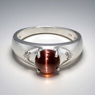 Anillo en plata con Escapolita ojo de gato