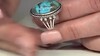 Anillo en plata con Turquesa azul del Mohave Kingman (Jones Lee)