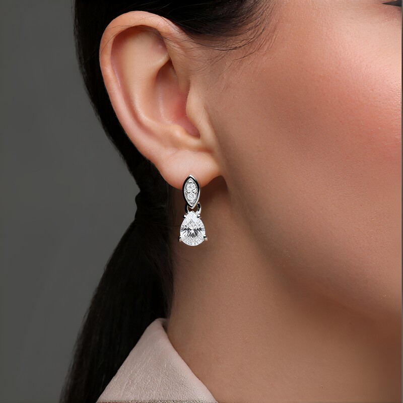 Orecchini in argento con Zircone