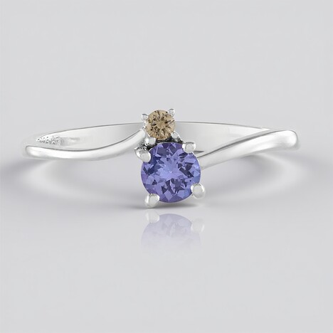 Anello in argento con Tanzanite