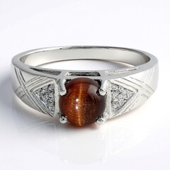 Anello in argento con Occhio di Tigre Rosso