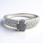 Anello in argento con Spectrolite