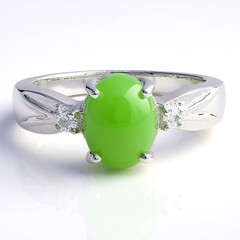 Anello in argento con Crisoprasio Imperiale