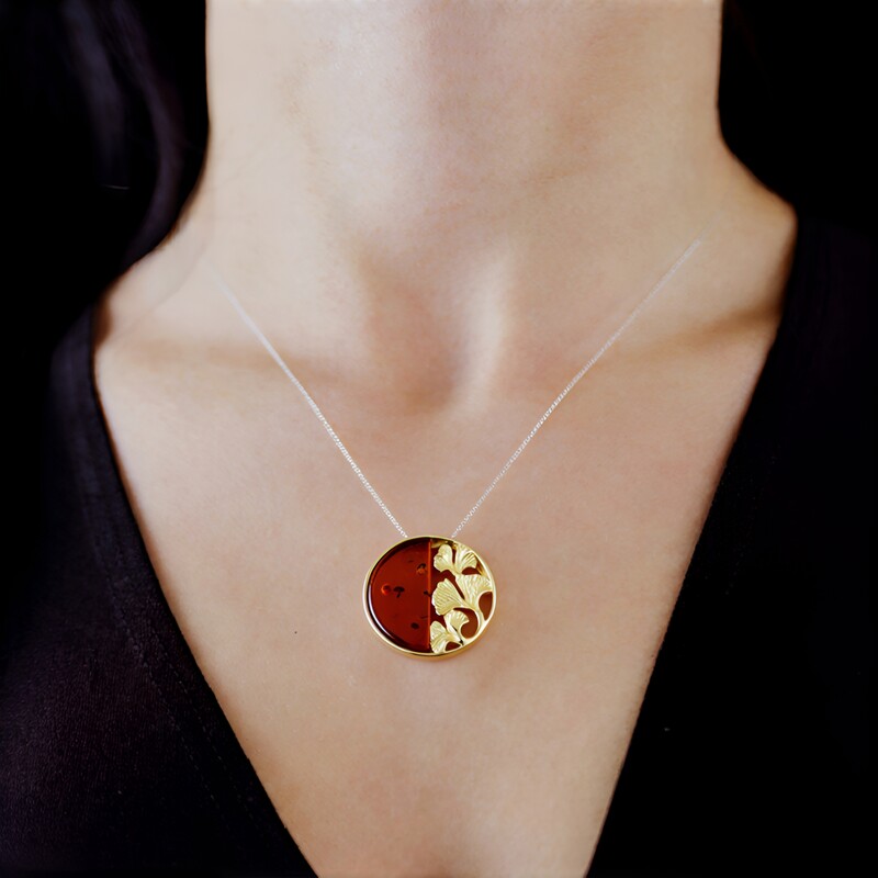 Baltischer Bernstein-Silberanhänger (dagen)