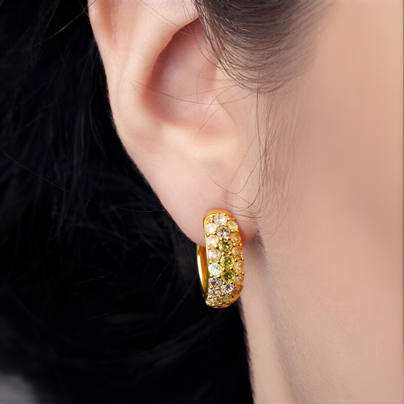 Orecchini in oro con Diamante Fancy SI2 (CIRARI)