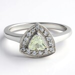Anello in argento con Scapolite Gialla