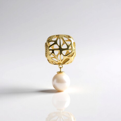 Ciondolo in oro con Perla di Acqua Dolce (Ornaments by de Melo)