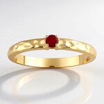 Anello in oro con Berillo Rosso