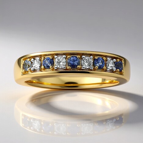 Anello in oro con Benitoite (Amanda Adkins)