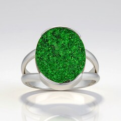 Anello in argento con Uvarovite (Bali Barong)