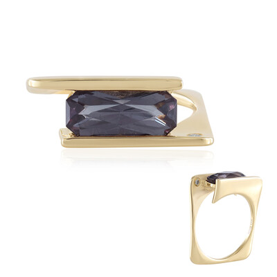 Anillo en oro con Granate azul de color cambiante (de Melo)