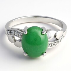 Anello in argento con Crisoprasio Imperiale