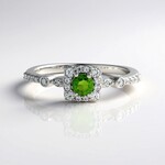 Anello in argento con Diopside Russo