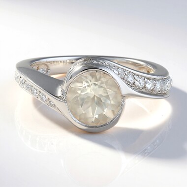 Anillo en plata con Ortoclasa