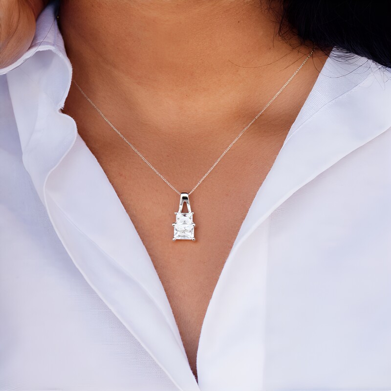 Ciondolo in argento con Danburite