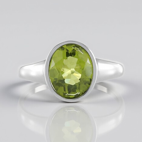 Anello in argento con Peridoto