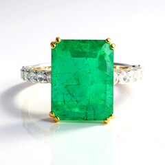 Anello in argento con Smeraldo pozzo D8 (Gems en Vogue)