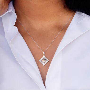 Zawieszka z białego złota - Diament I2 szampański  (Ornaments by de Melo)