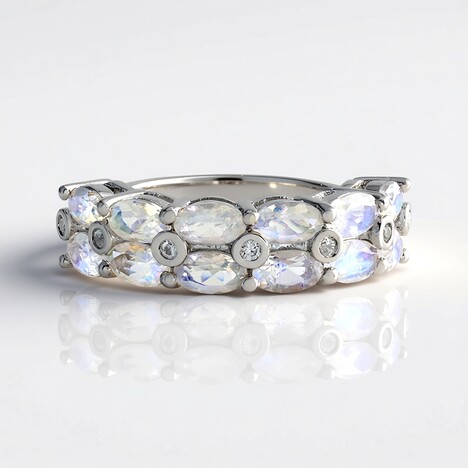 Anello in argento con Pietra di Luna Arcobaleno
